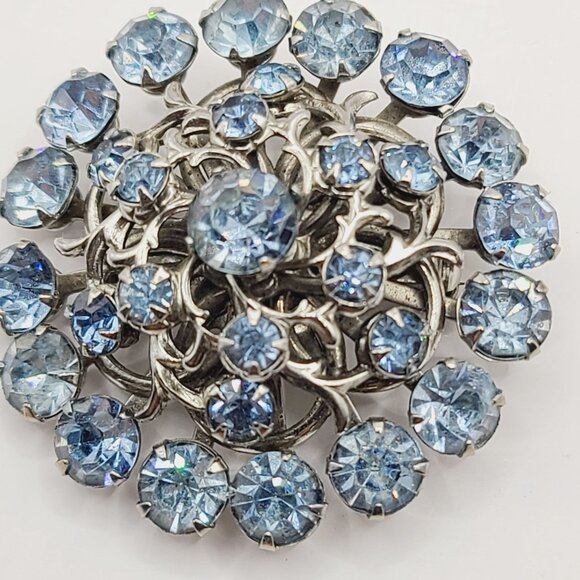 Brooch Pin Blue Rhinestone Layered Cluster Silver Tone Round Sparkly Mid-Century - Picture 2 of 8